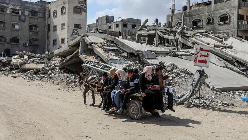 Nouă cetățeni români și familiile acestora, evacuați din Fâșia Gaza. Ce mesaje a transmis MAE