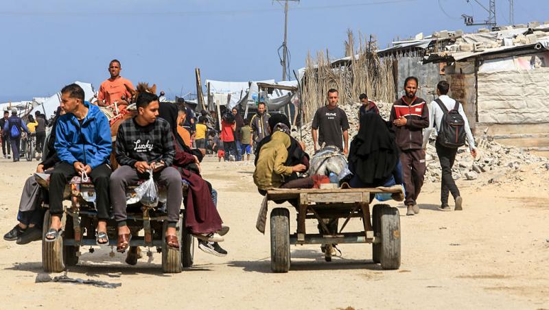 Nouă cetățeni români și familiile acestora, evacuați din Fâșia Gaza. Ce mesaje a transmis MAE