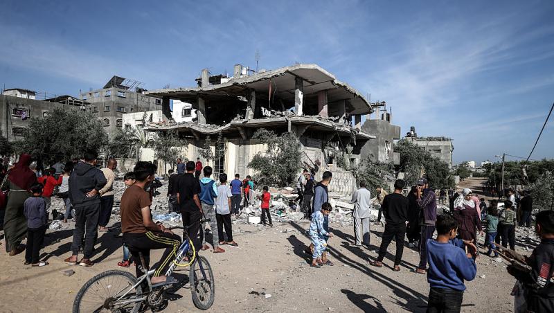 Nouă cetățeni români și familiile acestora, evacuați din Fâșia Gaza. Ce mesaje a transmis MAE