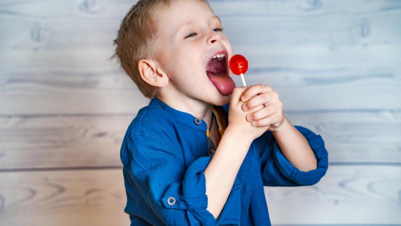 Isprava unui băiețel a costat-o pe mama sa mai bine de 4.000 de dolari: „Când am văzut suma, era să leșin”