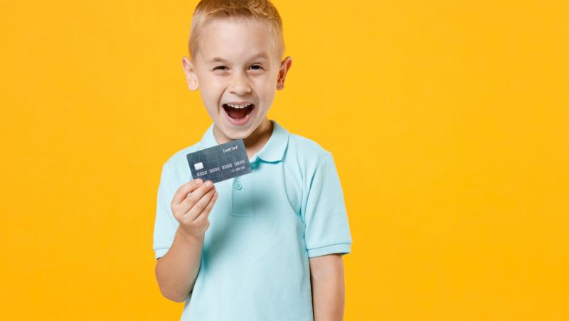 Isprava unui băiețel a costat-o pe mama sa mai bine de 4.000 de dolari: „Când am văzut suma, era să leșin”