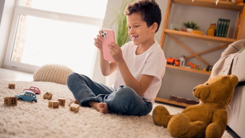 Isprava unui băiețel a costat-o pe mama sa mai bine de 4.000 de dolari: „Când am văzut suma, era să leșin”