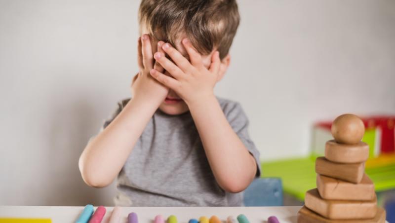 Ce este autismul virtual și de ce este tot mai întâlnit la copii. Cum se manifestă