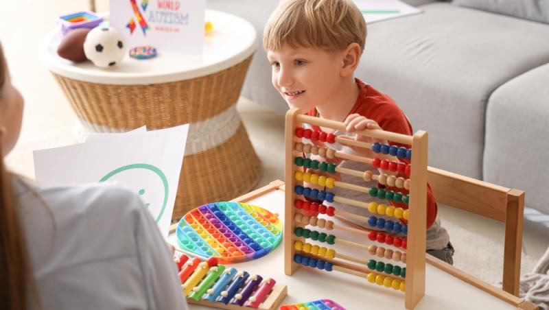 Ce este autismul virtual și de ce este tot mai întâlnit la copii. Cum se manifestă