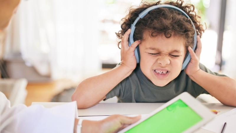 Ce este autismul virtual și de ce este tot mai întâlnit la copii. Cum se manifestă