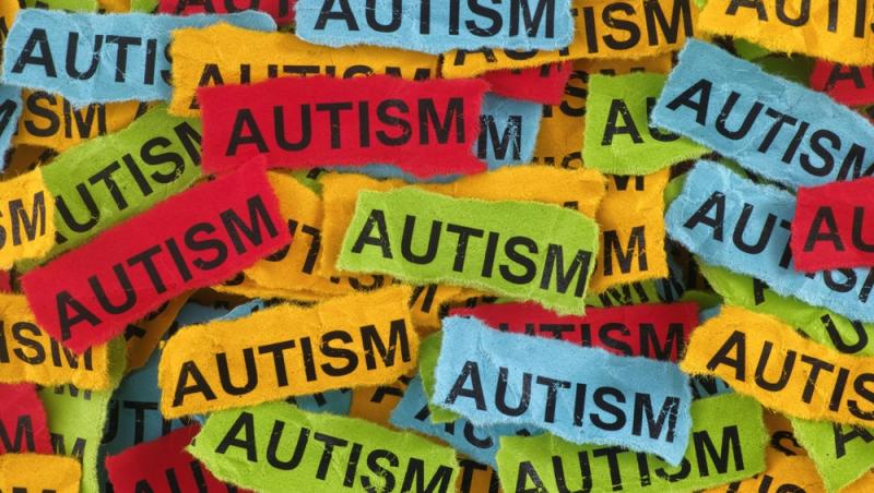 Ce este autismul virtual și de ce este tot mai întâlnit la copii. Cum se manifestă