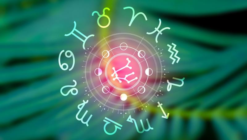 Semne zodiacale și astrologie cu constelații, concepte, predicții, horoscoape, credințe
