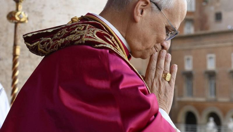 Ce detalii au ieșit în evidență la prima apariție publică a noului Papă. Ce fel de lider al Bisericii Catolice va fi