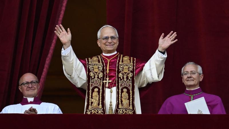 Ce detalii au ieșit în evidență la prima apariție publică a noului Papă. Ce fel de lider al Bisericii Catolice va fi