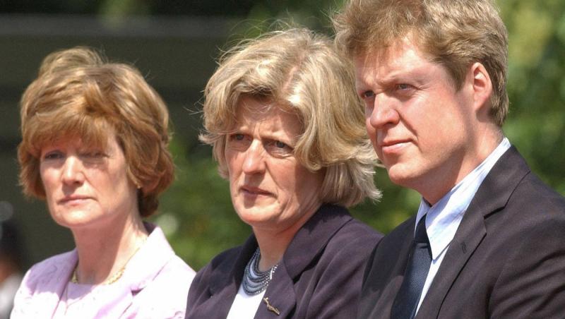 Cum arată sora Prințesei Diana la 70 de ani. A apărut în compania Regelui Charles al III-lea. Ce legătură este între ei