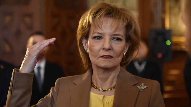 Vizită istorică. Regele Felipe al Spaniei, în România. Cum l-a primit verișoara sa, Majestatea Sa Margareta | VIDEO