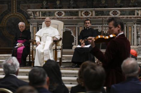 Un violonist român a cântat în fața noului Suveran Pontif. Cum a fost atmosfera din Capela Sixtină