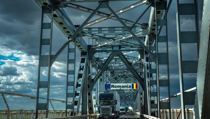 tir pe podul prieteniei giurgiu - ruse