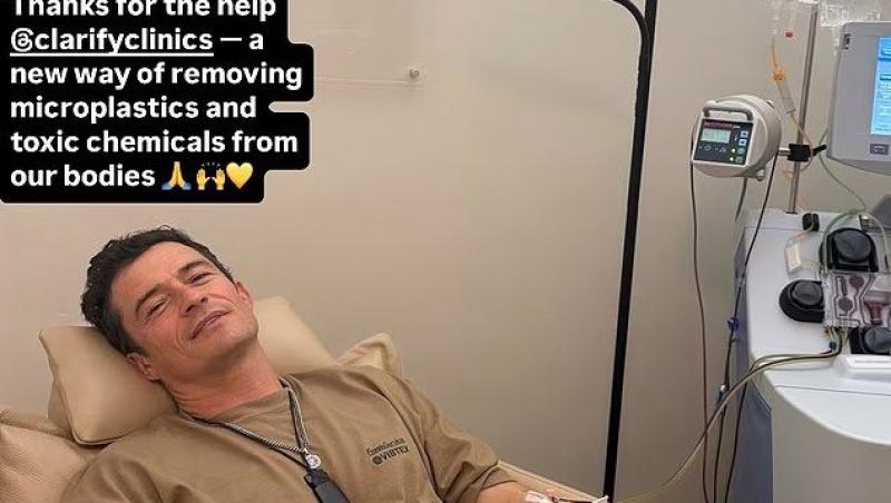 Orlando Bloom în timpul unui tratament