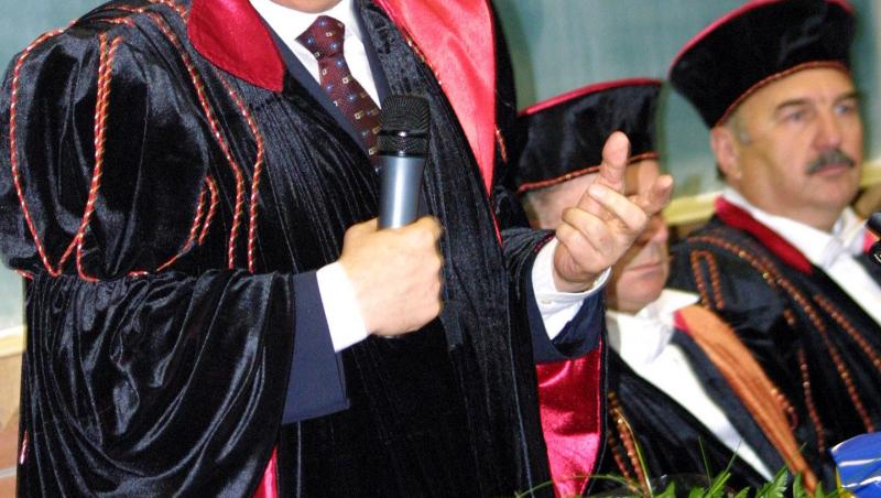 Care este starea lui Ion Iliescu, internat în prezent la terapie intensivă. Ce diagnostic a primit fostul șef de stat