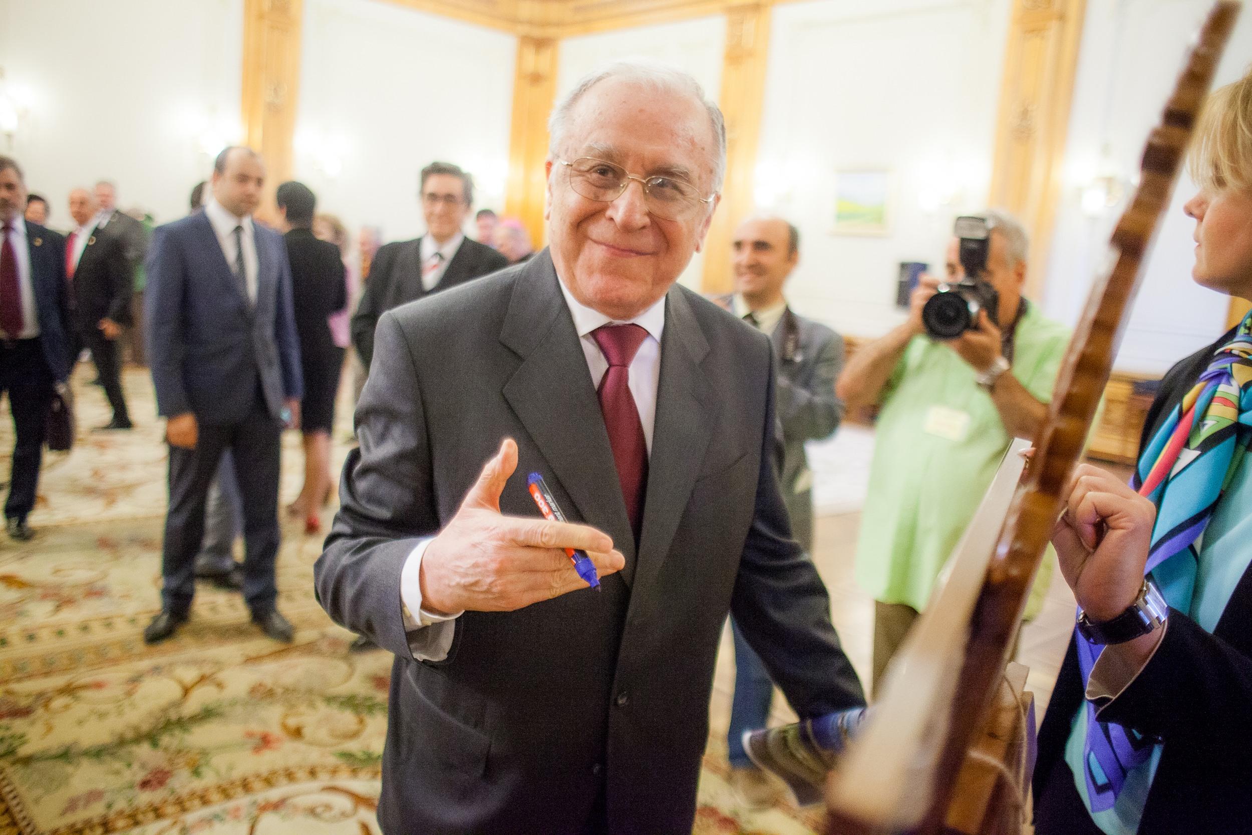 Ion Iliescu, în continuare la ATI. Cum se simte în prezent și ce au spus cadrele medicale despre starea lui