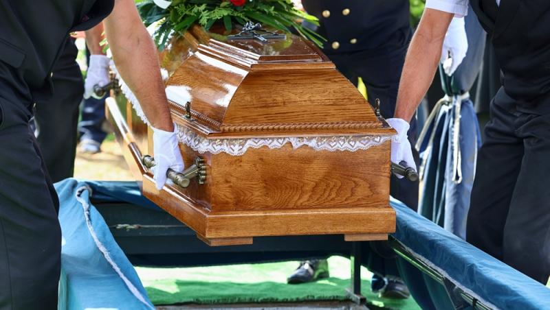 Ce se întâmplă cu ajutorul de înmormântare. Anunțul făcut de Dragoş Anastasiu, consilier al președintelui Nicușor Dan