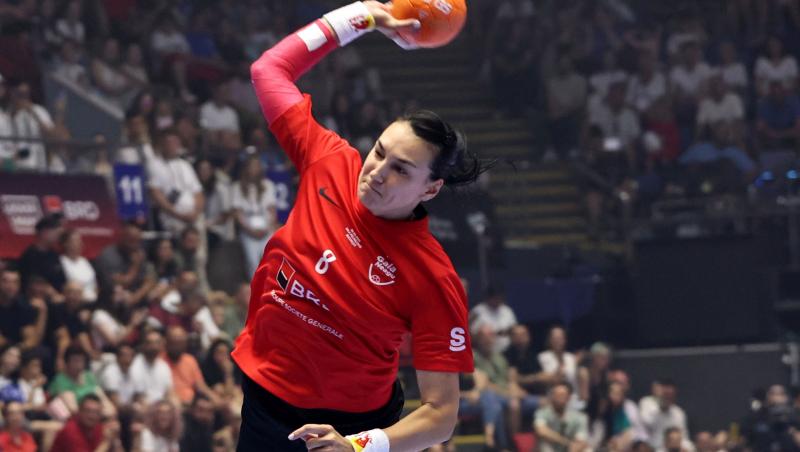 Cristina Neagu a strălucit la petrecerea organizată în cinstea sa. Apariție rară pentru marea handbalistă
