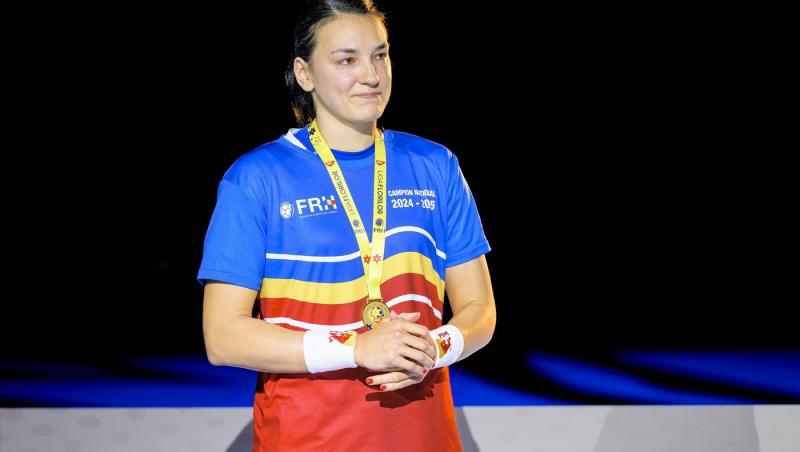 Cristina Neagu a strălucit la petrecerea organizată în cinstea sa. Apariție rară pentru marea handbalistă