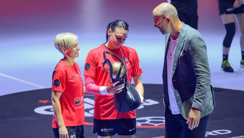 Cristina Neagu a strălucit la petrecerea organizată în cinstea sa. Apariție rară pentru marea handbalistă