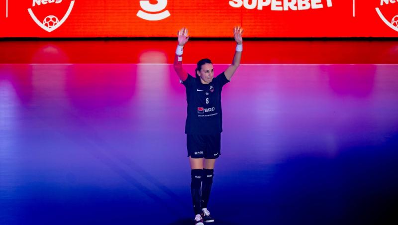 Cristina Neagu a strălucit la petrecerea organizată în cinstea sa. Apariție rară pentru marea handbalistă