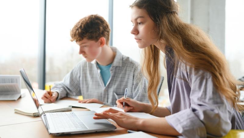 Noi metode de învățare pentru Bac.O elevă a zis cum s-a pregătit pentru examenul maturității în doar 7 zile:„A picat fix ce știam”