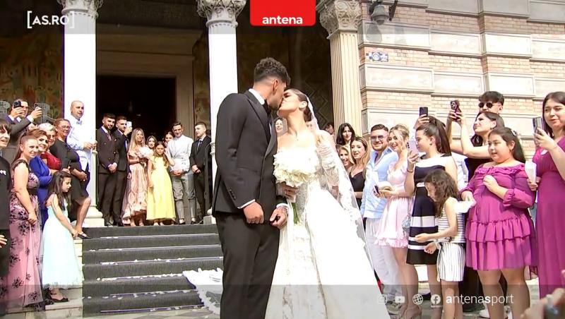 Imagini de colecție de la cununia religioasă a lui Florinel Coman cu Ioana Timofeciuc. Cei doi au spus „DA” în fața lui Dumnezeu