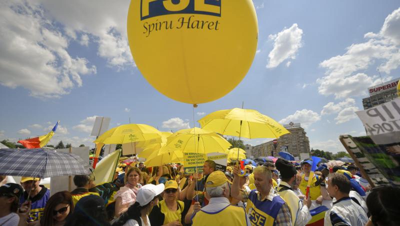 imagine de la un protest al sindicatelor din invatamant