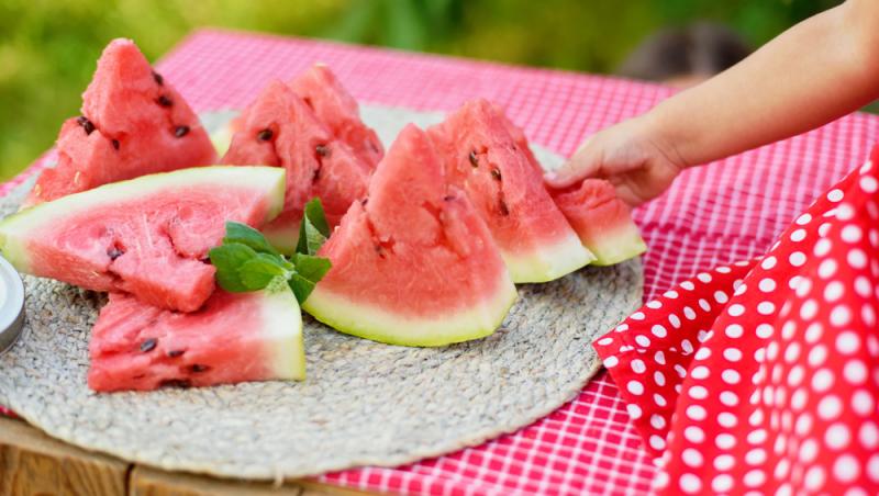 Au apărut pepenii de Dăbuleni pe piață. Cu cât se vinde kilogramul