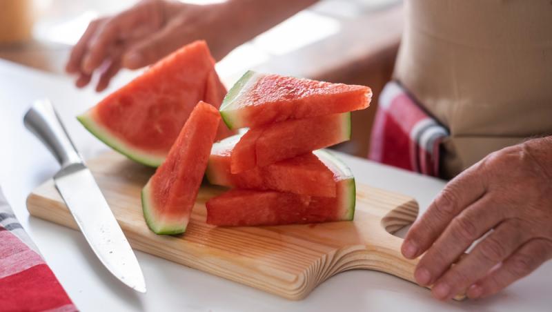 Au apărut pepenii de Dăbuleni pe piață. Cu cât se vinde kilogramul