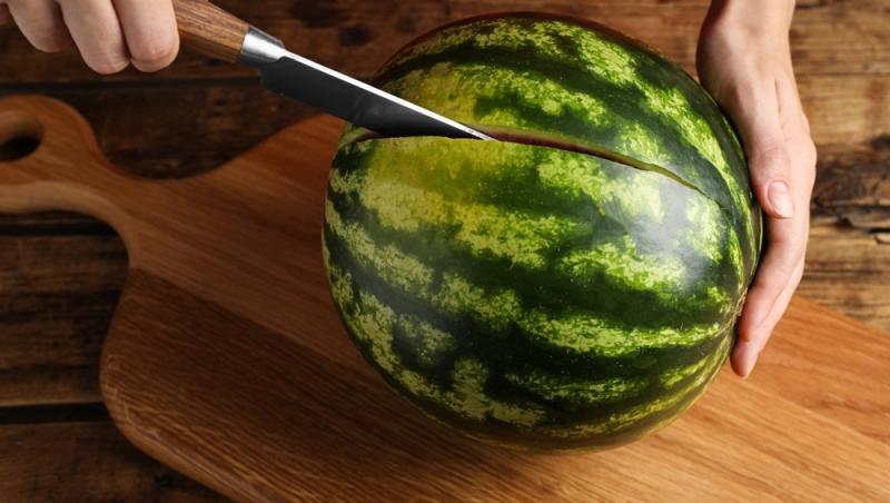 Au apărut pepenii de Dăbuleni pe piață. Cu cât se vinde kilogramul