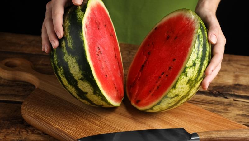 Au apărut pepenii de Dăbuleni pe piață. Cu cât se vinde kilogramul