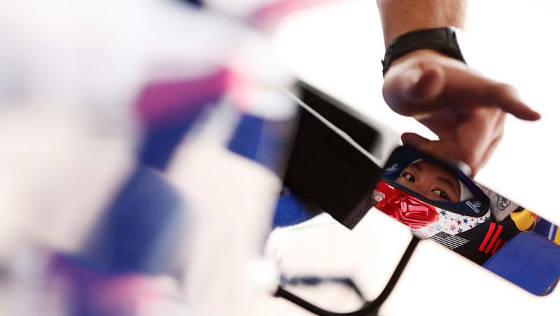 Vezi acum calificările din Formula 1™ pentru Marele Premiu al Canadei.Bătălia pentru pole este LIVE în AntenaPLAY și pe Antena3CNN