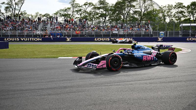 Vezi acum calificările din Formula 1™ pentru Marele Premiu al Canadei.Bătălia pentru pole este LIVE în AntenaPLAY și pe Antena3CNN