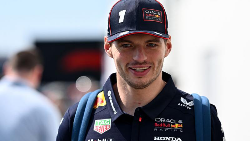 Vezi acum calificările din Formula 1™ pentru Marele Premiu al Canadei.Bătălia pentru pole este LIVE în AntenaPLAY și pe Antena3CNN