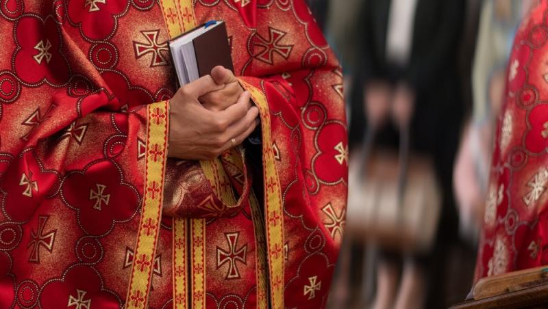 Tradiții și obiceiuri importante în timpul postului Sfinților Petru și Pavel. Când începe și ce rugăciune se rostește