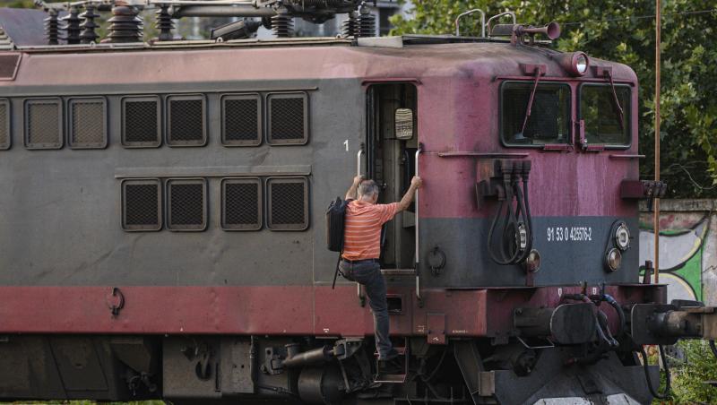 CFR Călători dezminte acum falimentul și sistarea activității. Ce discuții au loc pentru redresarea situației financiare