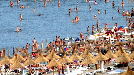 Cât costă un abonament de șezlong pentru toată vara pe litoralul Mării Negre și ce beneficii sunt incluse în preț