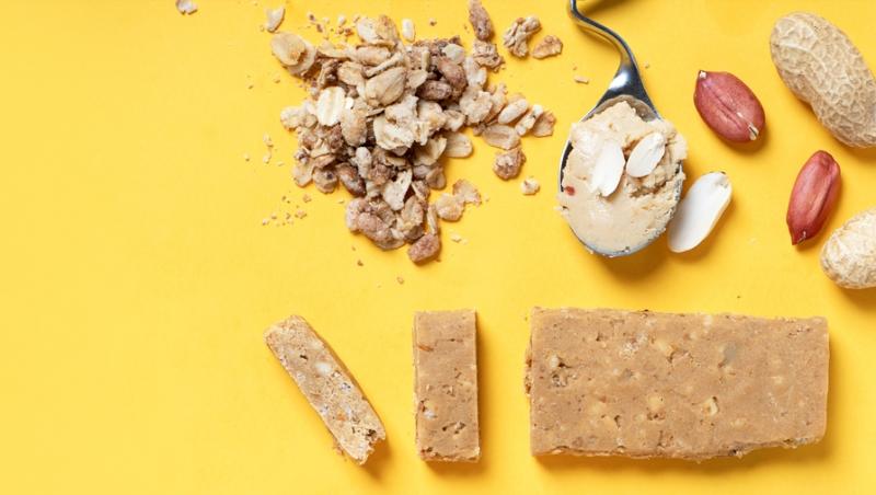 Batonul proteic cu unt de arahide se pot păstra în pungi de hârtie