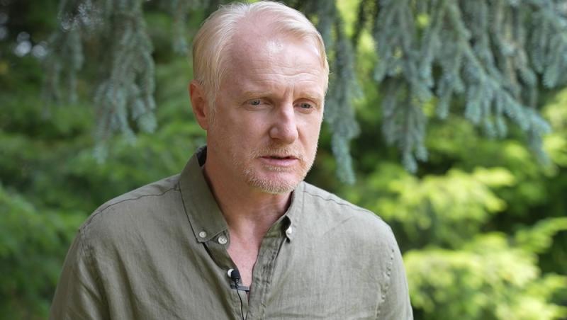 Interviu cu Richard Bovnoczki. Cum este să joace alături de vechi prieteni și ce surprize îl așteaptă pe George în noul sezon