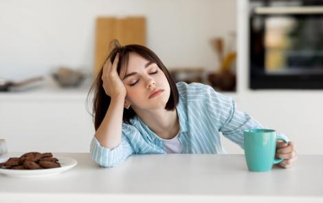 7 obiceiuri matinale care te îngrașă. Ce să NU faci dimineața ca să-ți menții silueta
