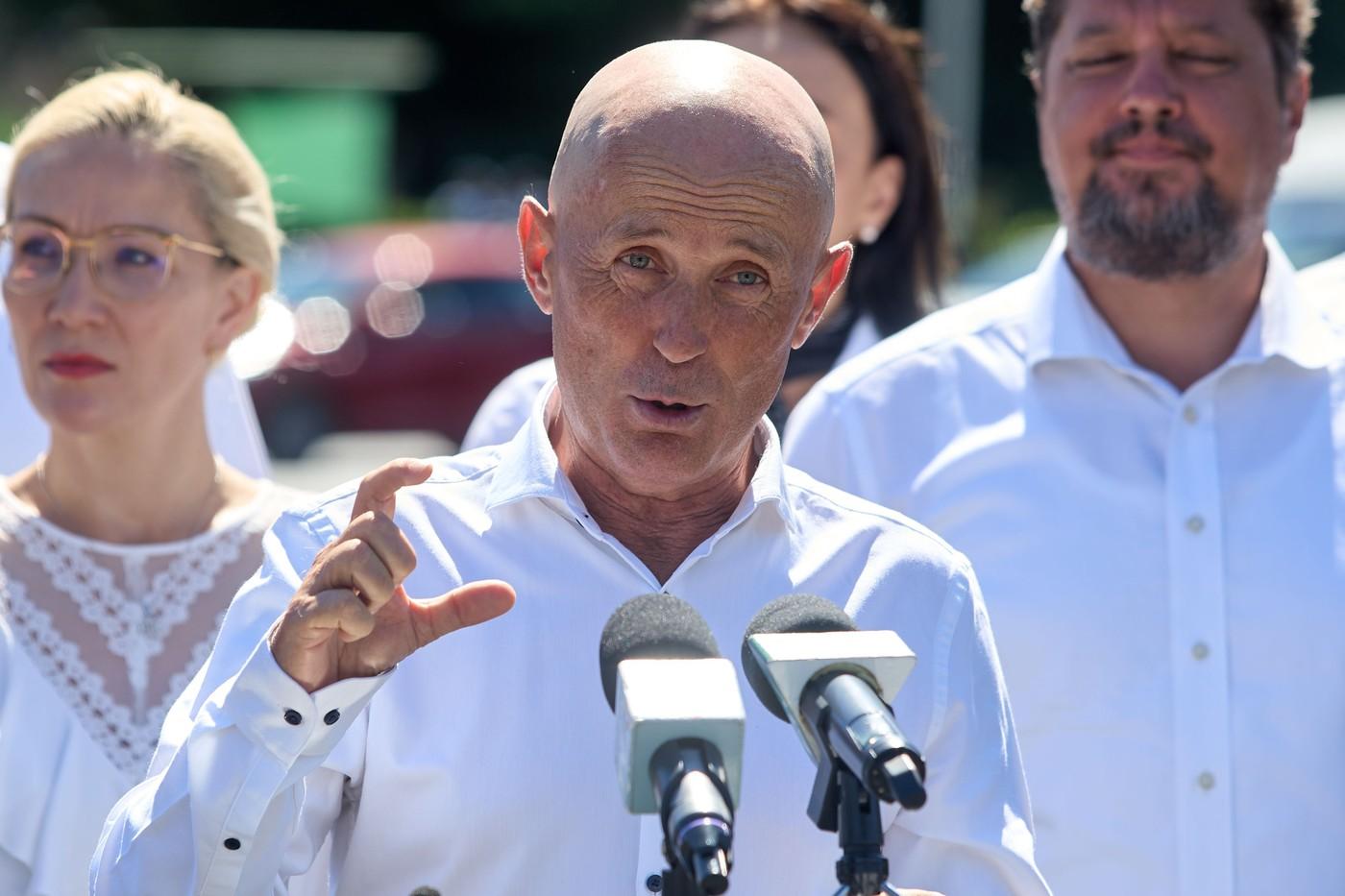 Fiica lui Mugur Mihăescu s-a căsătorit! Cum arată rochia purtată de Ivona &icirc;n ziua ei cea mare