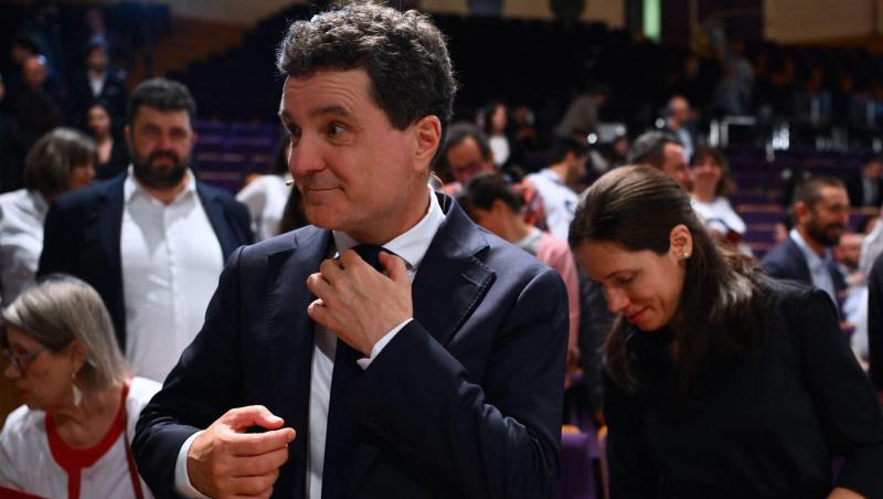 Cum au apărut Nicușor Dan și Mirabela Grădinaru la serbarea de sfârșit de an a micuței Aheea. Cei doi au venit separat