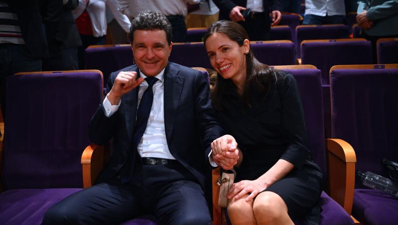 Cum au apărut Nicușor Dan și Mirabela Grădinaru la serbarea de sfârșit de an a micuței Aheea. Cei doi au venit separat