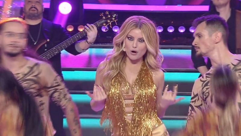 Cum arată Elena Gheorghe în costum de baie, la 39 de ani. Artista are un corp de invidiat după două nașteri: „Ariel de România”