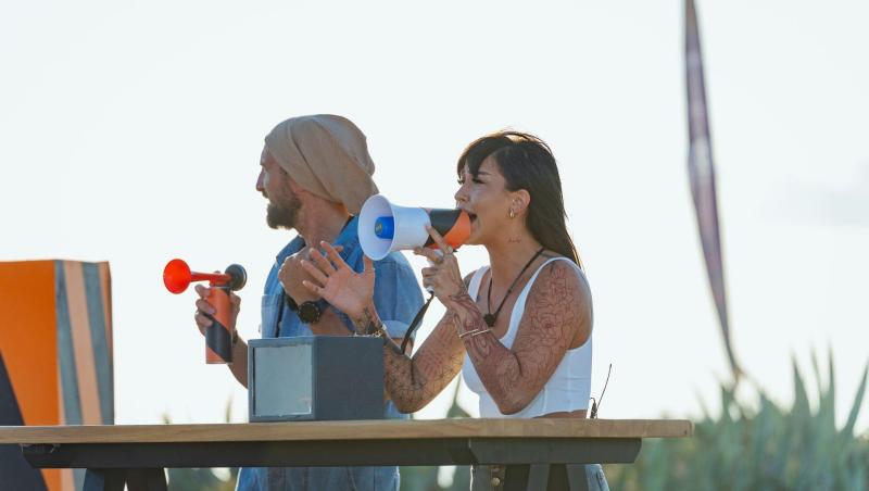 Noi imagini adorabile cu Tiago, fiul lui Dani Oțil și al Gabrielei Prisăcariu. Cât de mult a crescut. Băiețelul e leit tatăl său