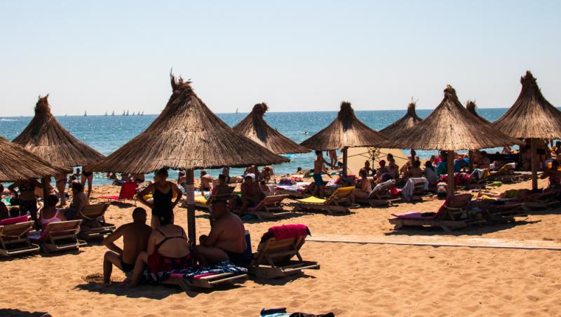 Meniul zilei cu 50 de lei pe litoral. Ce a primit, de fapt, un turist flămând