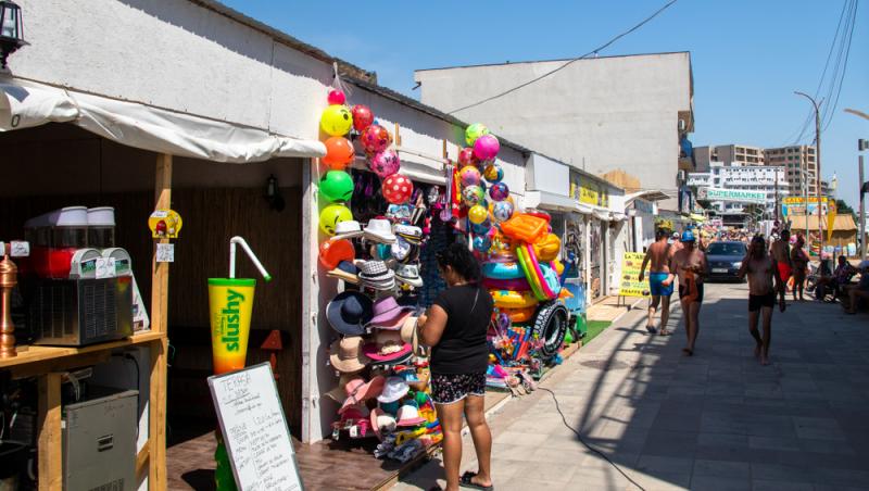 Meniul zilei cu 50 de lei pe litoral. Ce a primit, de fapt, un turist flămând
