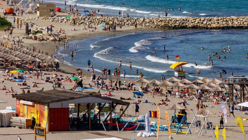 Meniul zilei cu 50 de lei pe litoral. Ce a primit, de fapt, un turist flămând