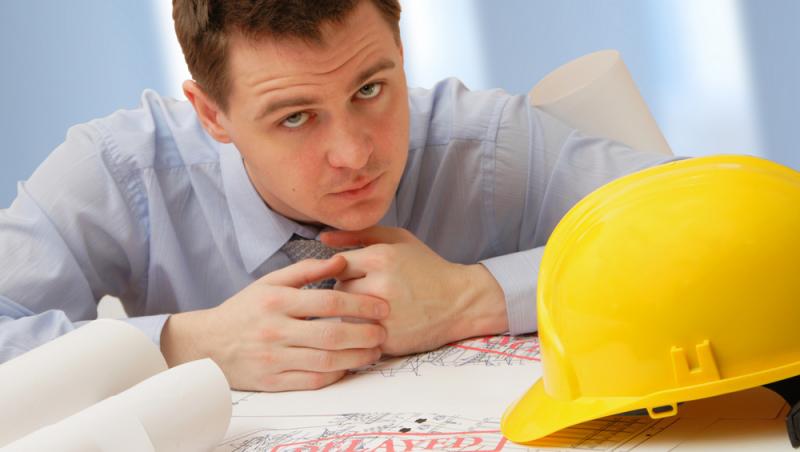 (P) Proiecte imobiliare întârziate în 2025 – ce drepturi au clienții și cum să le protejeze